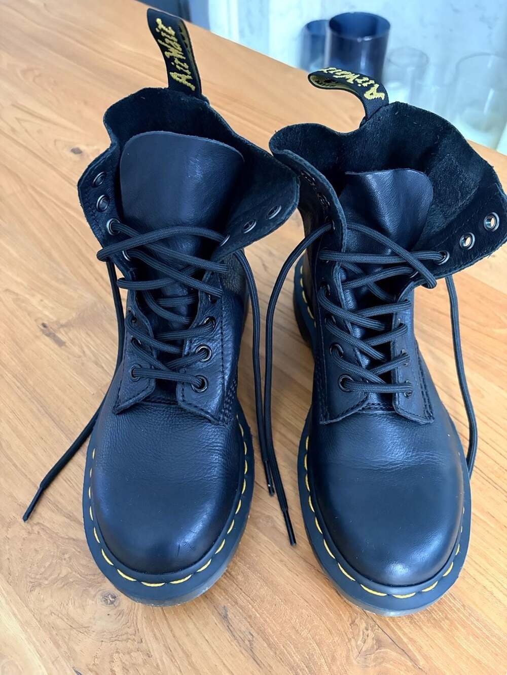 Dr. Martens 1460 Pascal Virginia Black Leather 8-Eye Boots